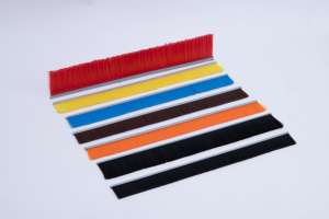 <span class=keywords><strong>Brosse</strong></span> abrasive en nylon à poils résistants à l'usure <span class=keywords><strong>pour</strong></span> le <span class=keywords><strong>bas</strong></span> des portes <span class=keywords><strong>de</strong></span> <span class=keywords><strong>garage</strong></span>, prix d'usine - Product Image 2