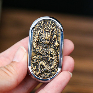 Dragon Line EDC Modèle Personnalisé Fidget Spinners pour Adultes, Jouet de Rotation Monnayeur, Poussoir de Décompression, Monnayeur Pop-up en Forme de Carte pour Garçons et Filles - Product Image 3