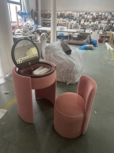 Eccezionale Toeletta Italiana Dilly Dally con Specchio e Cassetti, Scrivania per Trucco in Legno, Comò di Lusso per Camera da Ragazza - Product Image 6