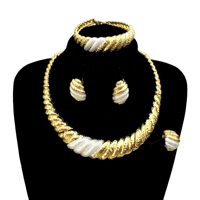 Goldener italienischer Schmuck für Frauen Dubai Gold Halskette Ohrringe Set großer Anhänger Hochzeits bankett Party Zubehör FHK13130