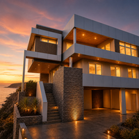 Maison préfabriquée moderne de luxe à trois étages, maison modulaire compacte avec garage intégré, villa durable pour une vie écoresponsable