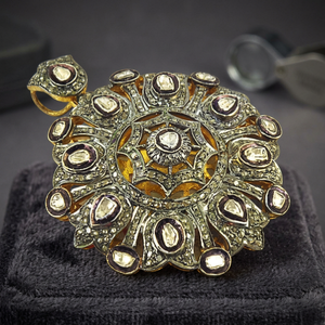 Colgante de Flor Vintage con Cristales de Circonita Cúbica en Forma de Pera, Chapado en Oro de 22k, Joyería para Mujer, Engaste de Bisel, Uso Diario - Product Image 1