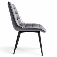 Chaise de salle à manger en velours de luxe nordique avec pieds en métal noir, siège rembourré doux pour restaurant, salon et mobilier d'hôtel