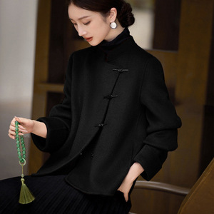 Manteau en laine mélangée à col mandarin et boutons grenouillère pour <span class=keywords><strong>femme</strong></span>, veste courte style chinoiserie, élégant pour l'automne et l'<span class=keywords><strong>hiver</strong></span>, idéal pour le travail et le bureau, collection 2026 - Product Image 2