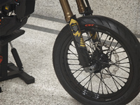 Nouvelle Moto Électrique Surron Ultra Bee 24500W 24.5kW 2026 – Supermoto Tout-Terrain
