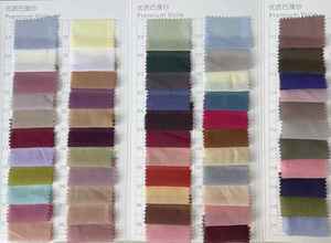 Tudung-malaysia-<span class=keywords><strong>voile</strong></span> carré d'été personnalisé Tudung Bawal Premium <span class=keywords><strong>Voile</strong></span> couleur unie femmes musulmanes Hijab Écharpe Vente en gros - Product Image 3