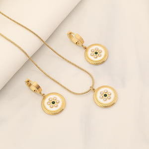 Ensemble de colliers larges en or délicat pour femmes, chaîne en acier inoxydable, collier ras du cou superposé avec initiale, bracelet simple, boucles d'oreilles - Product Image 1