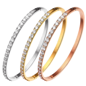 Pulseira de Aço Inoxidável Personalizada com Banho de Ouro 18K e Zircônia para Mulheres - Product Image 2