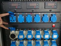 Equipo de Distribución de Energía SX-18CP Trifásico de 63A, 5 Núcleos, 16A, Impermeable, con Conector Powercon, Interruptor Francés, Luces LED, 220V