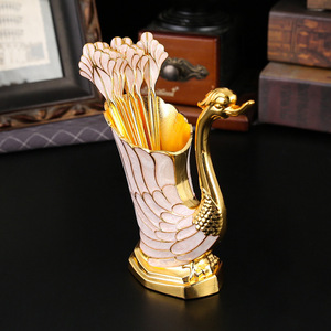 Portacucchiaio a forma di cigno Maini Light Luxury, decorato con diamanti, supporto in oro e argento, oggetto decorativo, artigianato in lega, metallo - Product Image 1