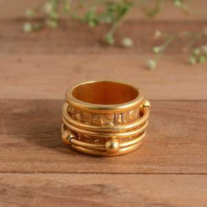 Anillo Giratorio Moderno Hecho a Mano con Cuentas de Latón Chapadas en Oro de 14K, Anillo Antiestrés para Aliviar la Ansiedad - Product Image 6