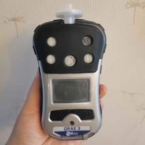 เครื่องตรวจจับก๊าซหลายชนิด QRAE 3 PGM-2500  4-Gas Monitor (LEL / H2S / CO / O2 / SO2 / HCN / PH3 / NH3) พร้อม/ไม่มีปั๊ม - Product Image 3