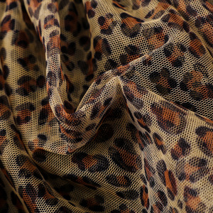 Conjunto de Verano 2022 para Mujer, Top de Tirantes con Letras y Falda de Malla con Estampado de Leopardo - Product Image 5