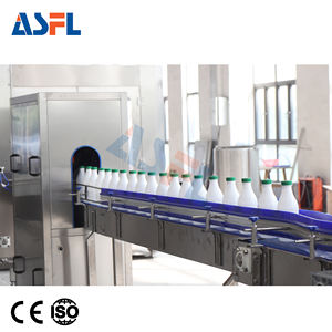 Machine de lavage, de remplissage et de bouchage de bouteilles de lait en plastique monobloc de haute qualité de 250 ml, 300 ml et 400 ml pour les usines de boissons - Product Image 6