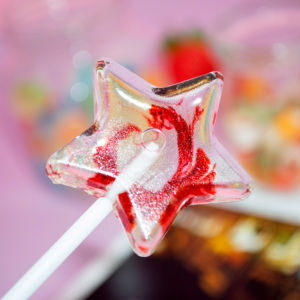OEM ODM Bonbons durs transparents en forme d'étoile, certifiés Halal, sans sucre, personnalisés et colorés - Product Image 4