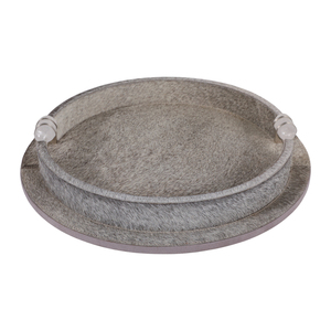 Vassoio decorativo rotondo in similpelle grigia con motivo a pelle di mucca e manici per decorare il tavolino da caffè - Product Image 5