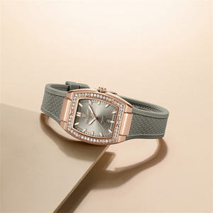 Reloj de cuarzo NAVIFORCE 5071 para mujer, nuevo, elegante, con diamantes incrustados en la esfera, luz nocturna, calendario, resistente al agua, de lujo. - Product Image 4