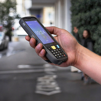 Ponsel Pintar Tangguh Chainway MC62 Android 13 Komputer Genggam Pemindai Barcode 2D Peringkat IP67 PDA dengan Desain Keyboard Fleksibel