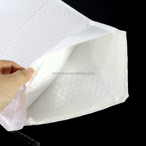 Enveloppe d'emballage en plastique à bulles personnalisée, offre une protection pratique pour les marchands et les acheteurs d'emballages - Product Image 2