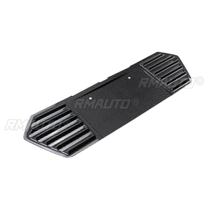 Cadre de plaque d'immatriculation arrière pour Chevrolet Corvette C8 2020-2023, en ABS noir brillant, garniture de protection de plaque d'immatriculation arrière - Product Image 4
