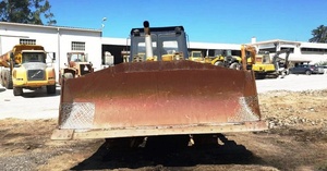 Bulldozer sur chenilles CHETRA D60 d'occasion avec capacité de bêchage de 5,4 m - Product Image 2