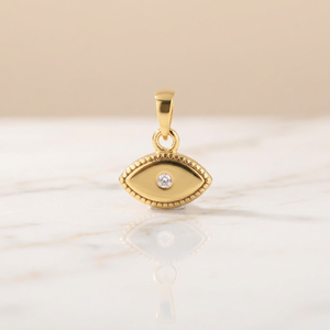 Pendentif croix en or avec diamant rond central, bord perlé, style religieux, bijoux unisexe, plaqué or 24 carats - Product Image 4