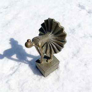 Figurine élégante de ballerine en résine, statue de danseuse abstraite, sculpture moderne pour la décoration de la maison ou du bureau - Product Image 6