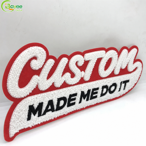 Parche Bordado en Chenilla Personalizado con Sensación Cómoda al Tacto, con Revestimiento Termoadhesivo Ecológico para Gorras y Chaquetas - Product Image 1