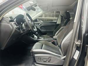 <span class=keywords><strong>2022</strong></span> <span class=keywords><strong>Audi</strong></span> <span class=keywords><strong>Q3</strong></span> 40 TFSI RS Suit Type de taux de combustion SUV 5 portes 5 places Voiture d'occasion fabriquée en Chine Essence <span class=keywords><strong>à</strong></span> <span class=keywords><strong>vendre</strong></span> pour l'exportation - Product Image 4