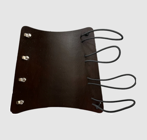 Pulsera de cuero ajustable unisex hecha a mano y protector de brazo de Migros Enterprises equipo de protección para tiro con arco - Product Image 6