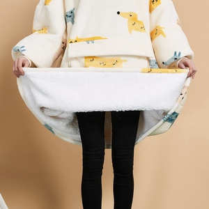 Couverture à <span class=keywords><strong>capuche</strong></span> Sherpa en flanelle surdimensionnée personnalisée Couverture TV à <span class=keywords><strong>capuche</strong></span> portable à manches longues - Product Image 6