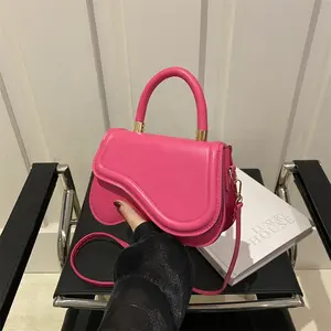 Bolsa de ombro tipo estilingue para mulheres, bolsa crossbody feminina de couro PU nova tendência por atacado