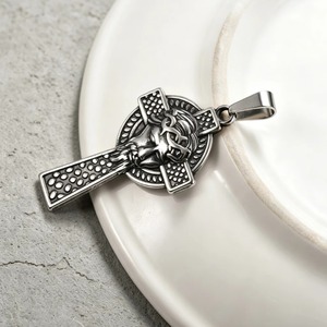 Pendentif vintage visage de Jésus croix plaqué or/argent 18 carats, bijoux religieux chrétiens - Product Image 3