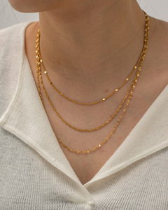 Collar de 3 capas de acero inoxidable para mujer, chapado en oro de 18K, resistente al agua - Product Image 3