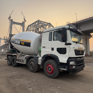 Camion malaxeur à <span class=keywords><strong>béton</strong></span> Howo 6x4 8x4 pour un mélange de <span class=keywords><strong>béton</strong></span> fluide et une <span class=keywords><strong>livraison</strong></span> stable sur les projets urbains et industriels - Product Image 3
