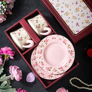 Juegos de Regalo para Mujer, Elegante Taza de Café y Platillo, Juego de 2 Tazas de Té con Flores - Product Image 1
