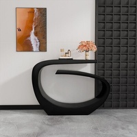 Console ultra-étroite de style européen moderne en fer forgé, table d'appoint artistique de luxe léger pour entrée commerciale
