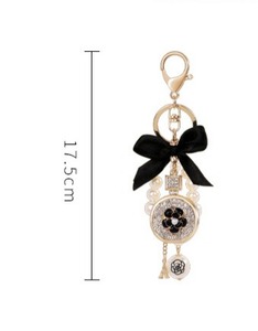 Gantungan Kunci Klasik Elegan dengan Mutiara Imitasi, Pita Hitam, Kristal Berkilau, Bunga Kamelia, dan Liontin Menara Eiffel Mini untuk Hadiah - Product Image 3