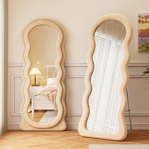 Specchio HD a Figura Intera <span class=keywords><strong>da</strong></span> <span class=keywords><strong>Parete</strong></span> Personalizzato in Stile Italiano con Design Unico a Onda in Velluto Stile Nordico - Vendita all'Ingrosso dalla Fabbrica per Arredamento Casa e Camera <span class=keywords><strong>da</strong></span> Letto - Product Image 2