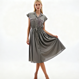 Abito Midi Verde Salvia, Senza Maniche, con Tasche Cargo e Coulisse in Vita per Donna, Ideale per Look Quotidiani e Occasioni Leggere - Product Image 1