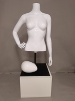 Mannequins féminins FT en plastique pour vitrine, style sportif, mannequins mi-corps avec base en métal