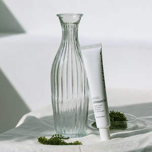 Crème Me Nyeo W BB Cream hydratante, éclaircissante, protection solaire SPF, fini naturel léger, crème BB - Product Image 1