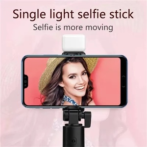Trépied sans fil avec télécommande et déclencheur pour selfie, support de téléphone pour iPhone Samsung <span class=keywords><strong>Xiaomi</strong></span>, idéal pour le streaming en direct - Product Image 3