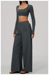 Ensemble tricoté 2 pièces pour femme : Crop top sans bretelles et pantalon large rayé respirant en polyester – Idéal printemps-été - Product Image 6
