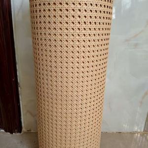 ม้วนตาข่ายหวาย PE สีธรรมชาติ กันน้ำ กันแดด วัสดุตกแต่งบ้าน งานฝีมือ แผ่นสานแบนสำหรับปูโต๊ะ - Product Image 5