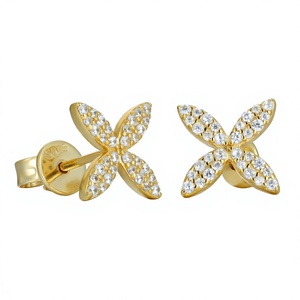 Pendientes de tuerca de moissanita mariposa al por mayor, de plata de ley 925 chapada en oro, con micro pavé brillante, joyería fina para boda para mujer - Product Image 4