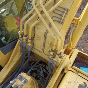 Excavadora sobre orugas Komatsu PC450 de segunda mano de Japón-Equipo de construcción robusto y de alta capacidad - Product Image 3