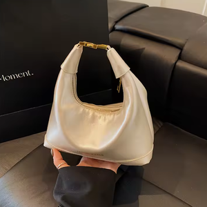 Bolso de hombro diagonal estilo retro para mujer, de moda, de cuero PU patentado, informal, con cadena, bolso pequeño, bolso tote. - Product Image 5