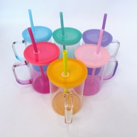 Entrepôt américain ombre jelly 17oz tasse en verre gradent jelly avec couvercle en plastique coloré et paille pour vinyle peut en forme de boisson