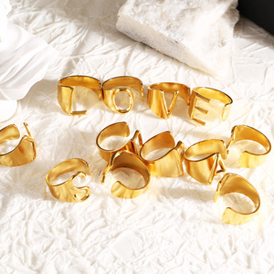 Anillo Abierto con 26 Letras Chapado en Oro Sin Deslustre para Mujer, Anillo con Inicial del Alfabeto, Significado de Coraje, Joyería de Moda - Product Image 4